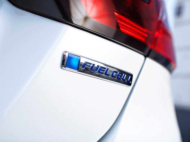 Honda Clarity Fuel Cell badge
